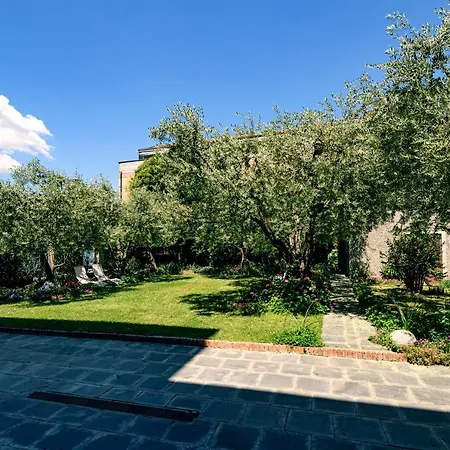 In Riva Al Di Iseo Residenza Loft * Marone